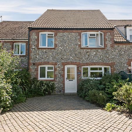 Camelot Villa Weybourne Exterior photo